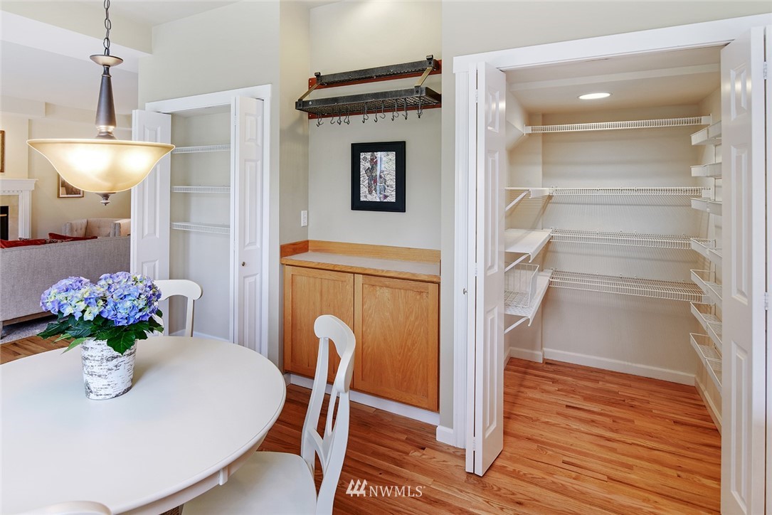 16265 Agate Point Road Northeast Bainbridge Island, WA 98110 - Photo 6 of 25 Gallery Image 6