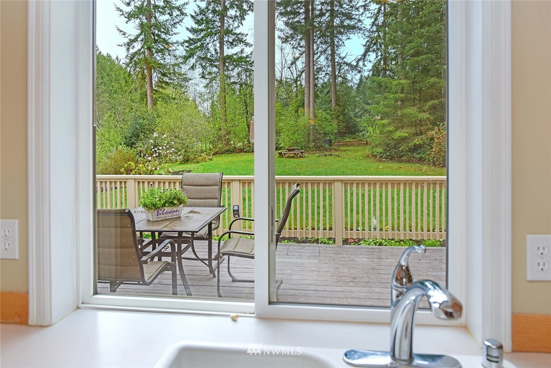 16265 Agate Point Road Northeast Bainbridge Island, WA 98110 - Photo 8 of 25 Gallery Image 8