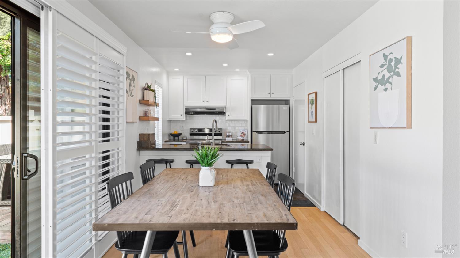 76 Dockside Circle San Rafael, CA 94903 - Photo 9 of 30