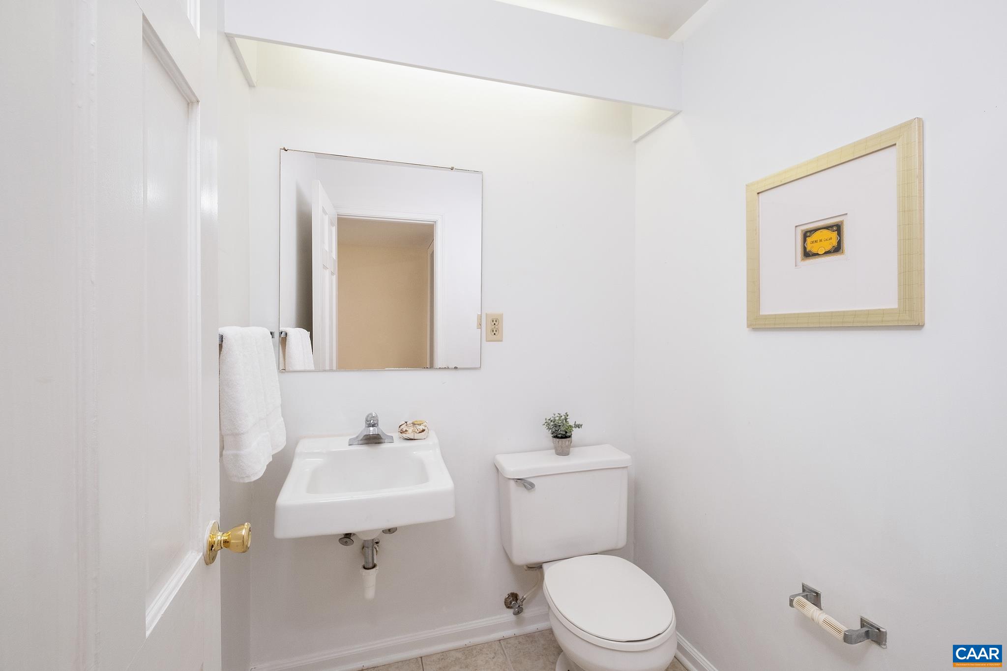 114 Georgetown Green Charlottesville, VA 22901 - Photo 12 of 44 a bathroom with a toilet sink and mirror