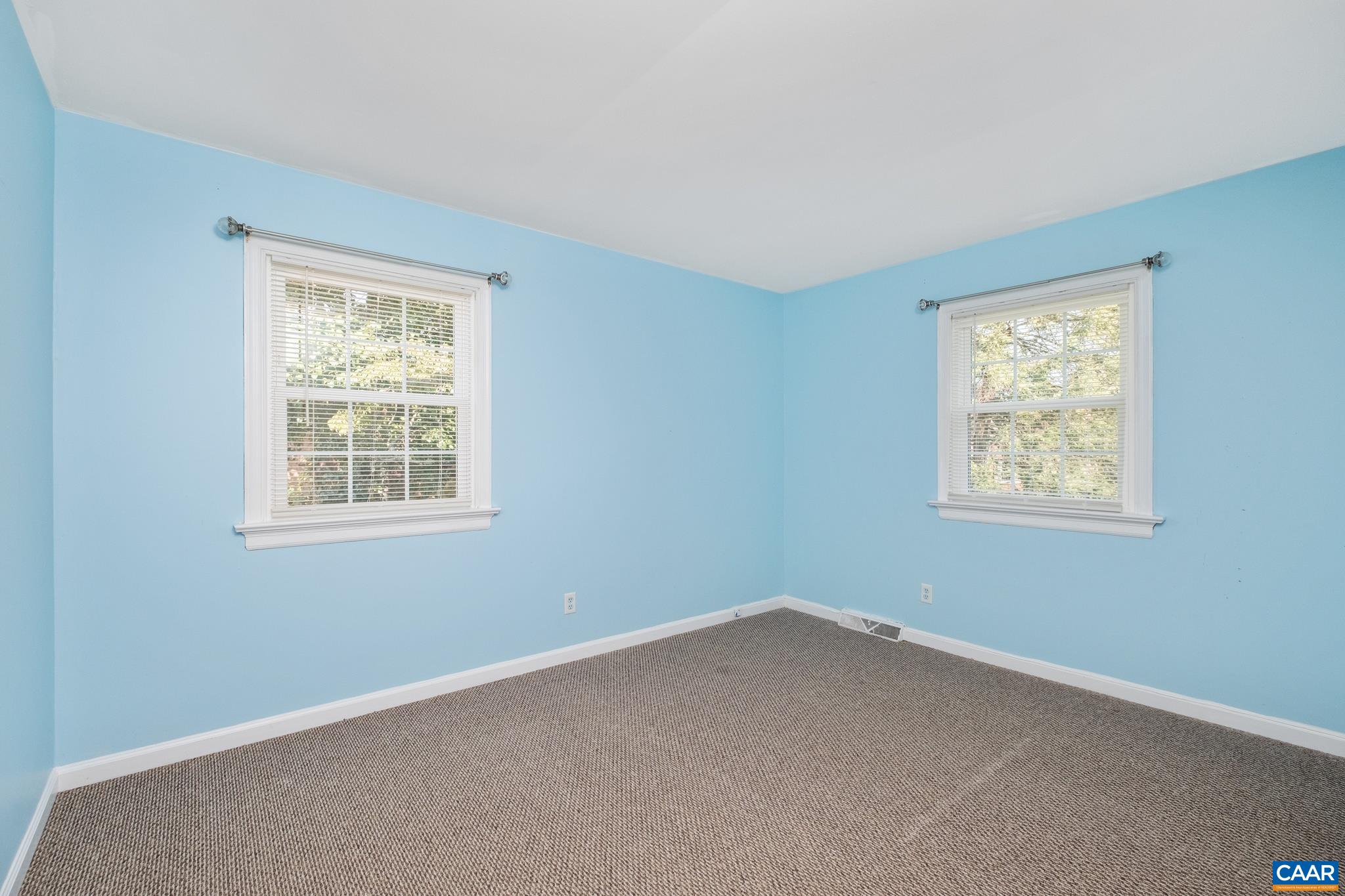 114 Georgetown Green Charlottesville, VA 22901 - Photo 27 of 44 an empty room with a window