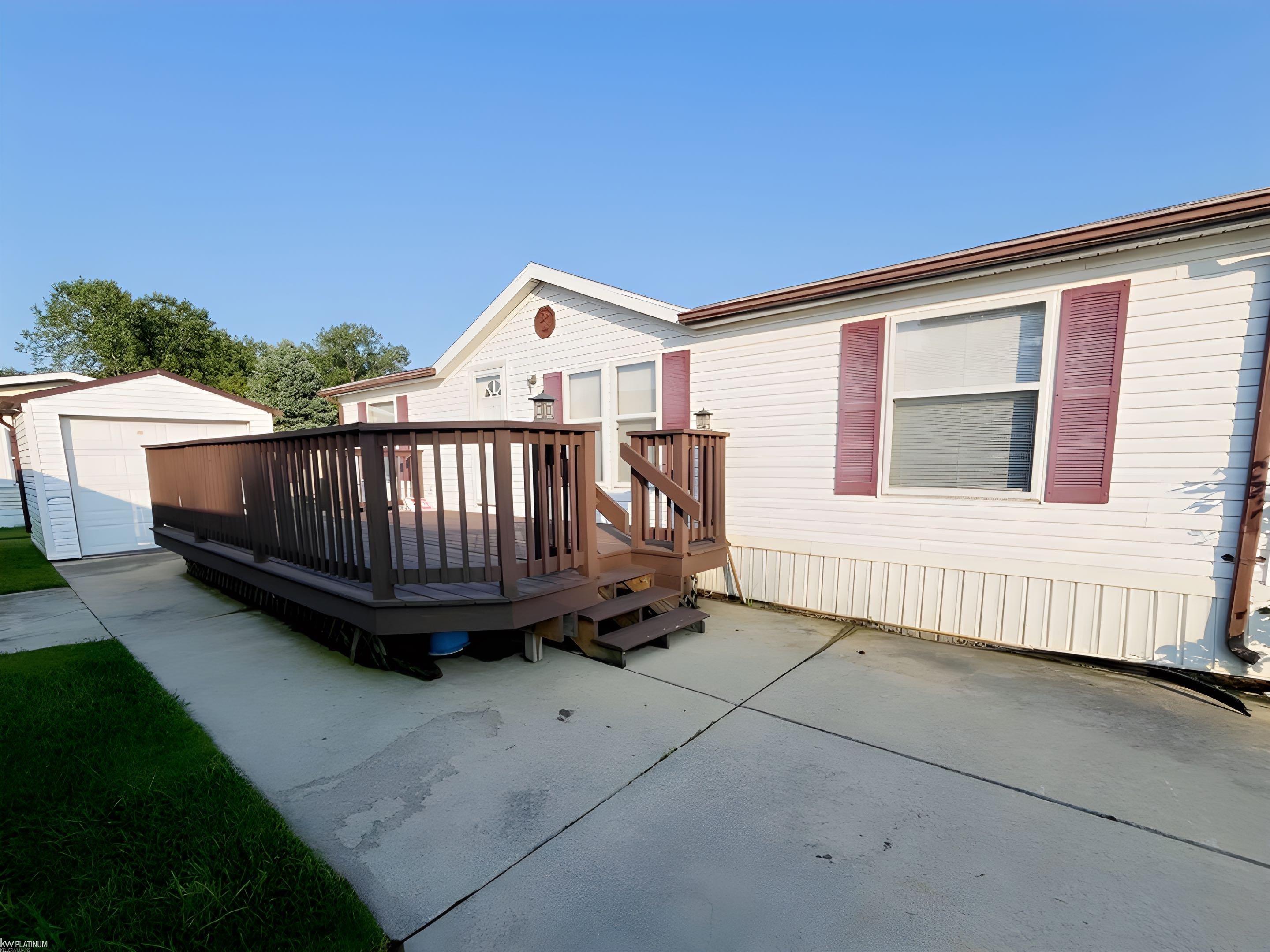 58212 Hillchester Road Washington, MI 48094 - Photo 3 of 18 Gallery Image 3