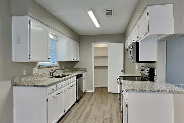 $2,100 | 6369 Hunters Glen Drive, Watauga, TX 76148