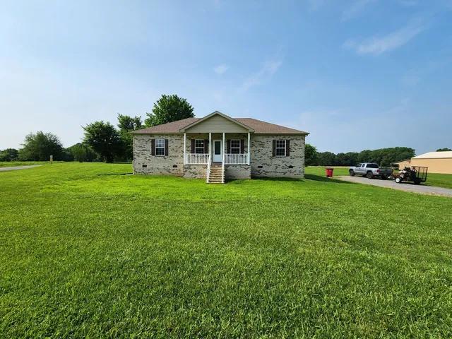 $329,900 | 4574 Long Creek Road, Lafayette, TN 37083