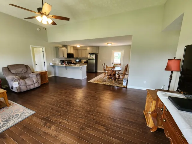 $329,900 | 4574 Long Creek Road, Lafayette, TN 37083