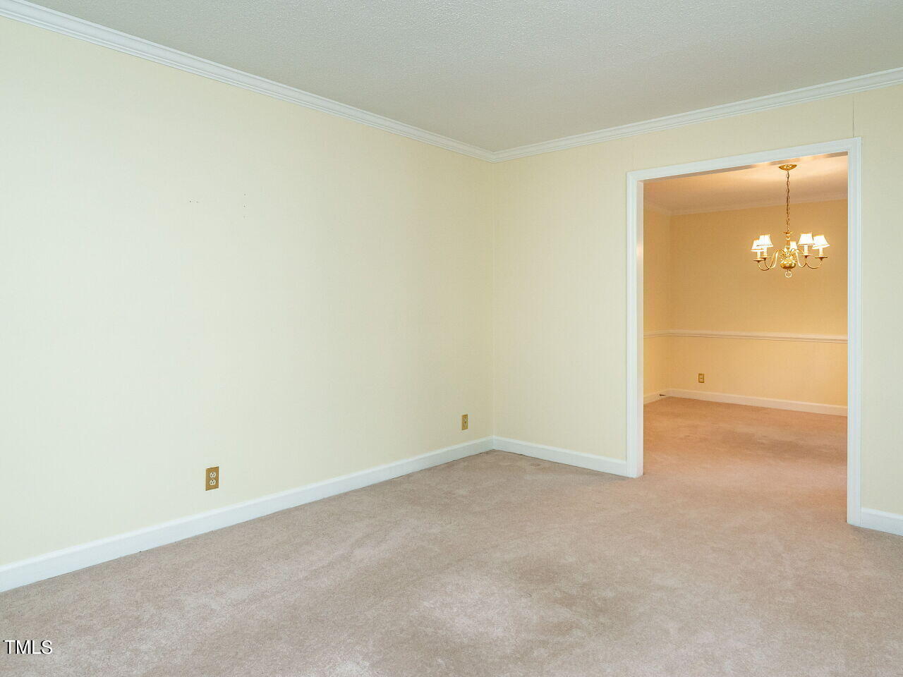 6600 Barbee Road Durham, NC 27713 - Photo 6 of 33 an empty room with a bathroom