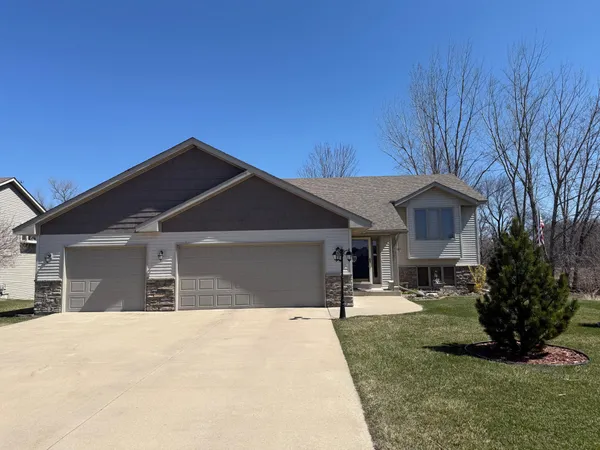 $369,900 | 1005 12th Street Southeast, Waseca, MN 56093