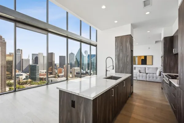 $15,000 | 2120 Olive Street, Unit 3305, Dallas, TX 75201