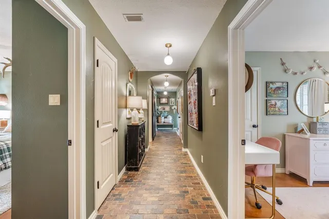 $2,100,000 | 2894 Ranger Highway, Weatherford, TX 76088