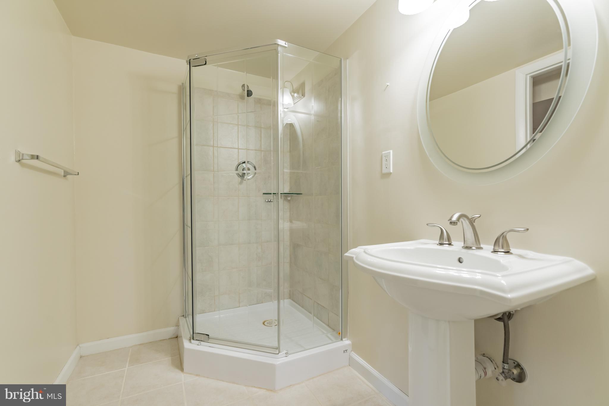 103 Rolling Road Gaithersburg, MD 20877 - Photo 26 of 28 Basement Full Bath