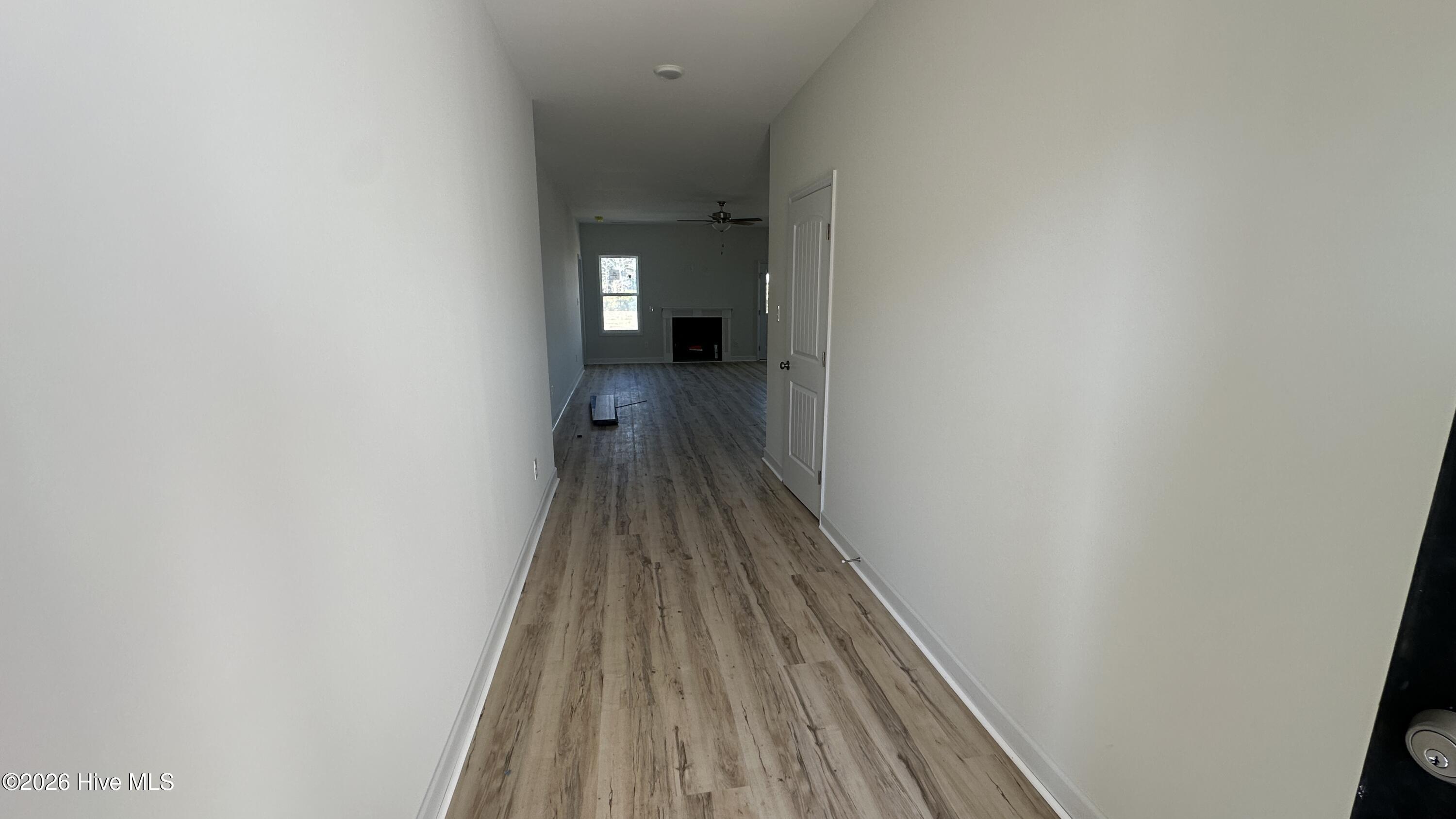 113 Camelot Drive Holly Ridge, NC 28445 - Photo 2 of 31 entryway