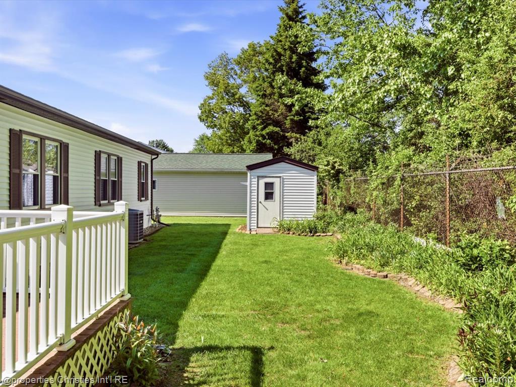3333 Ravenswood Road, Unit 81 Marysville, MI 48040 - Photo 25 of 30