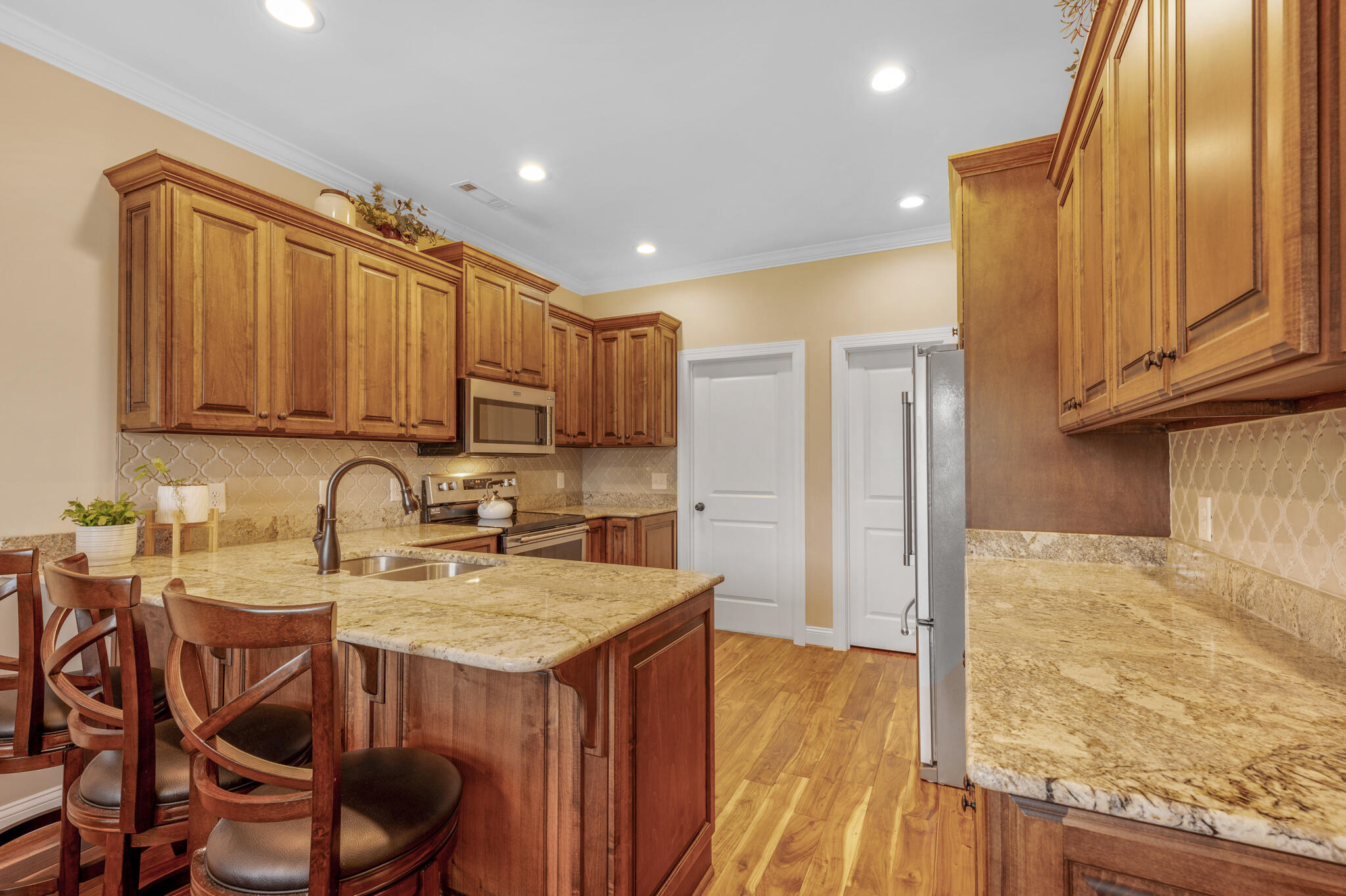 246 Southwest Regency Lane, Unit 101 Calhoun, GA 30701 - Photo 19 of 39 Loads of Cabinets