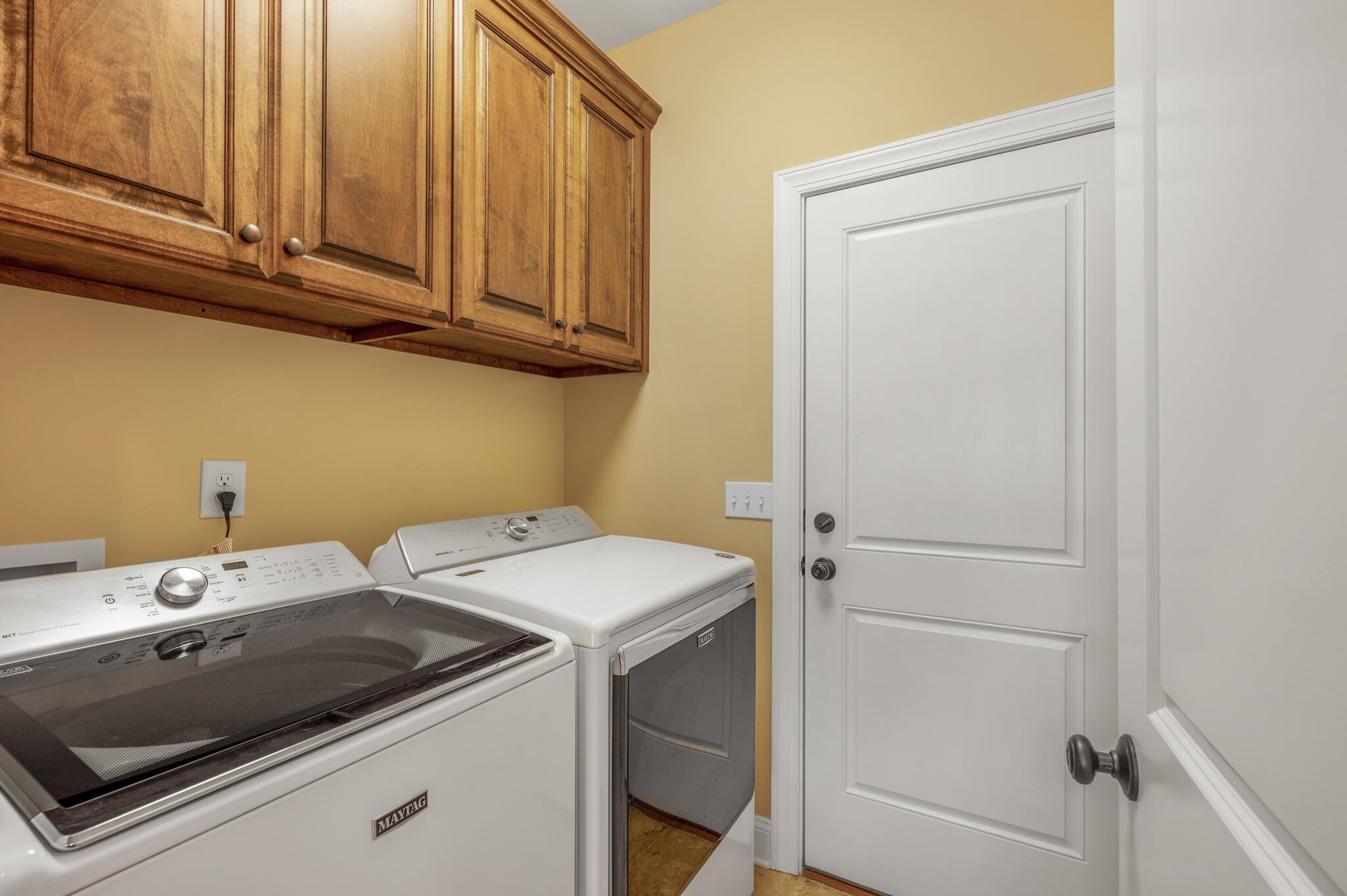 246 Southwest Regency Lane, Unit 101 Calhoun, GA 30701 - Photo 23 of 39 Laundry