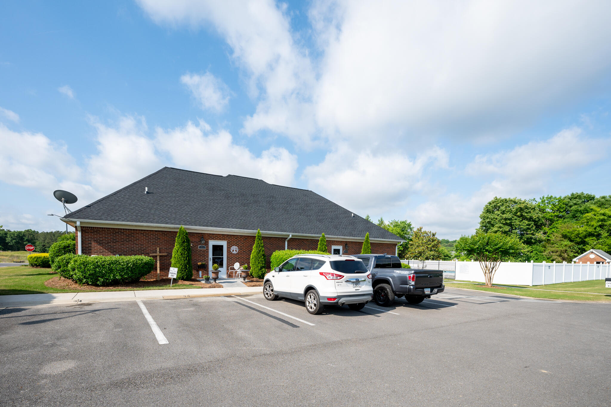 246 Southwest Regency Lane, Unit 101 Calhoun, GA 30701 - Photo 33 of 39 Club House