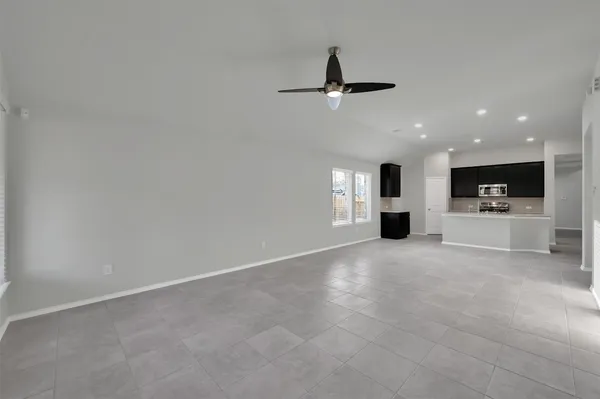 $2,495 | 307 Highland Bayou Drive, Conroe, TX 77304