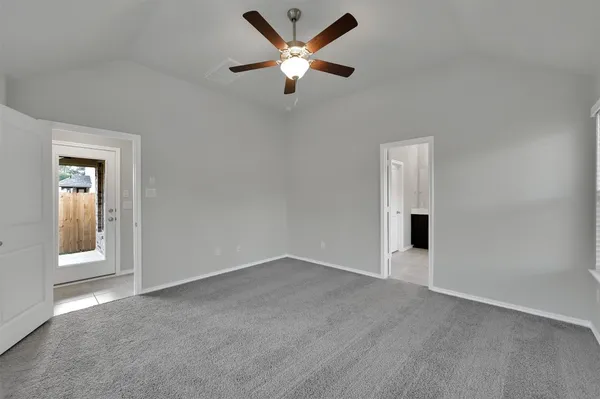 $2,495 | 307 Highland Bayou Drive, Conroe, TX 77304