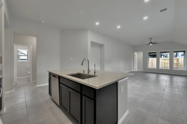 $2,495 | 307 Highland Bayou Drive, Conroe, TX 77304