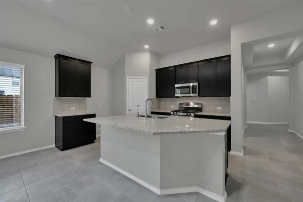 $2,495 | 307 Highland Bayou Drive, Conroe, TX 77304