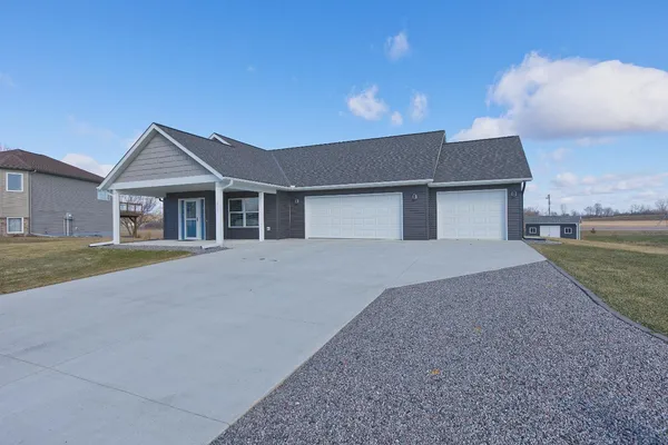 $384,900 | 211 Century Lane, Silver Lake, MN 55381