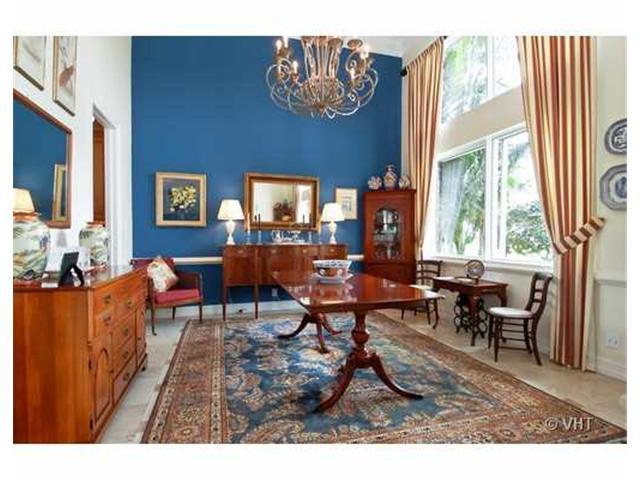 7096 Vía Marbella Boca Raton, FL 33433 - Photo 5 of 16 a living room with furniture a rug and a large window