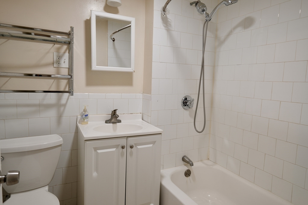 333 Centre Street, Unit E Boston, MA 02130 - Photo 13 of 16