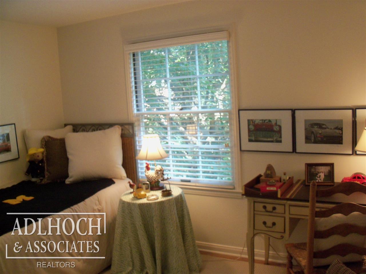 75 Colonial Road Grosse Pointe Shores, MI 48236 - Photo 17 of 19
