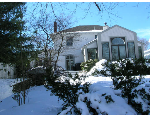 48 Pilgrim Road Marblehead, MA 01945 - Photo 2 of 8