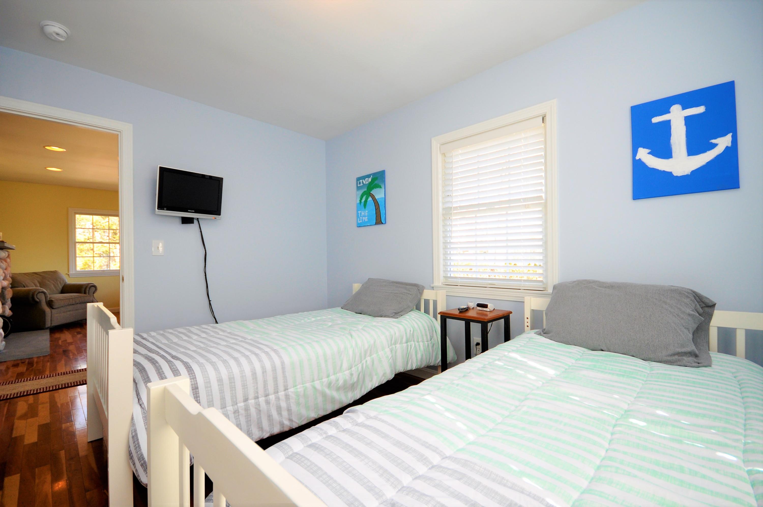 47 Lathrop Road Sagamore Beach, MA 02562 - Photo 15 of 24 Bed Bedroom Photo - THIS ONE