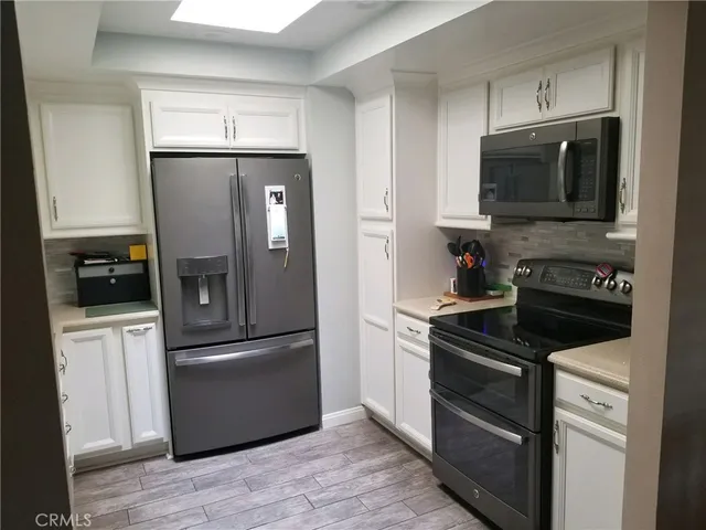 $3,300 | 8933 Biscayne Court, Unit 221H, Huntington Beach, CA 92646