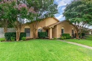 $2,300 | 3324 Wentworth Street, Plano, TX 75075