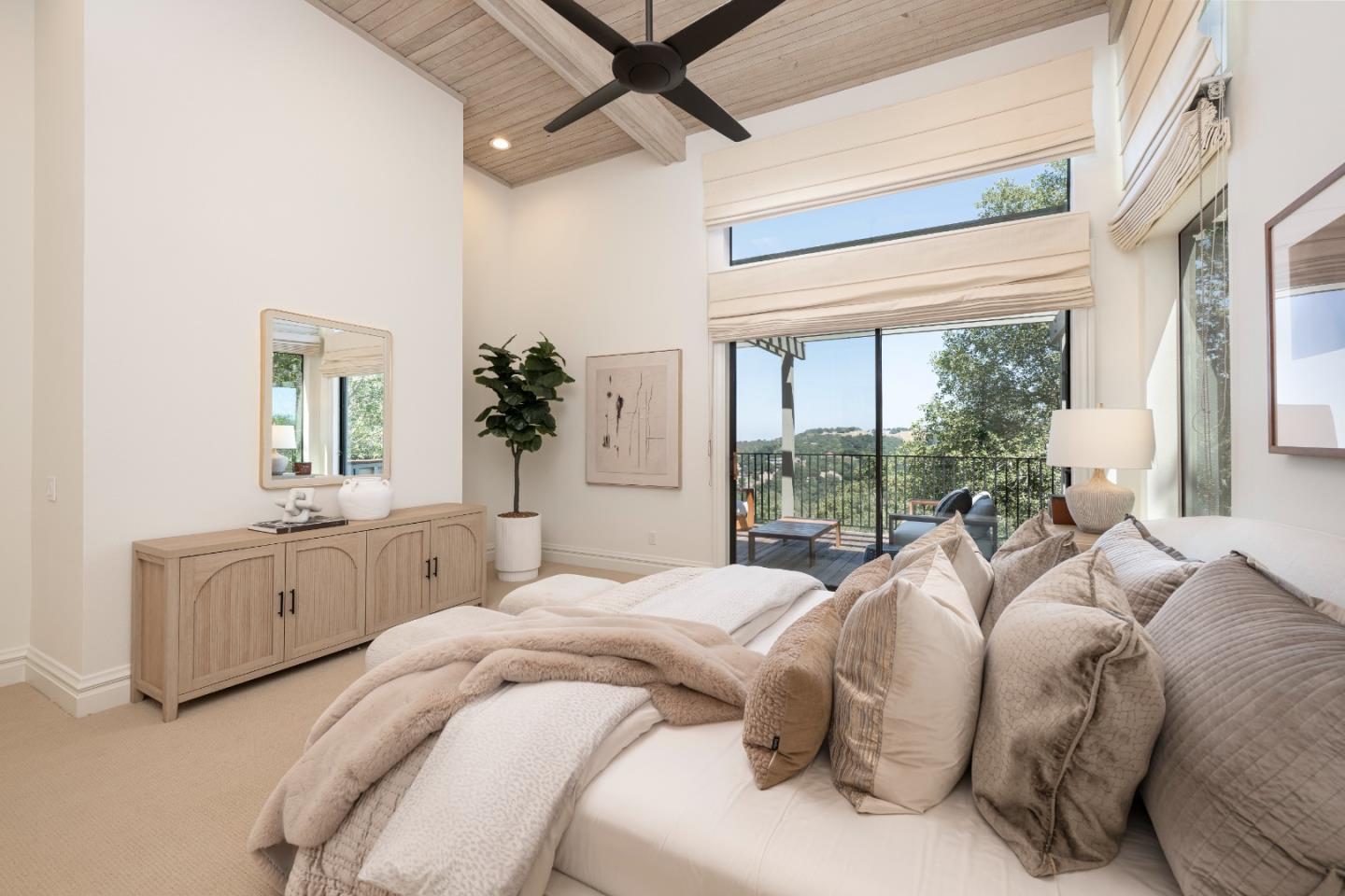 2 Franciscan Ridge Portola Valley, CA 94028 - Photo 18 of 39 Gallery Image 18