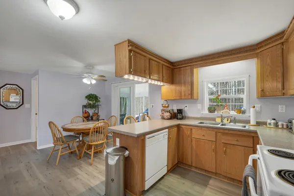 $260,000 | 6 Centerwood Drive, Concord, NH 03301