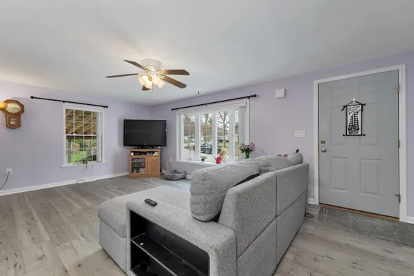 $260,000 | 6 Centerwood Drive, Concord, NH 03301