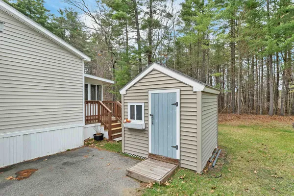 $260,000 | 6 Centerwood Drive, Concord, NH 03301