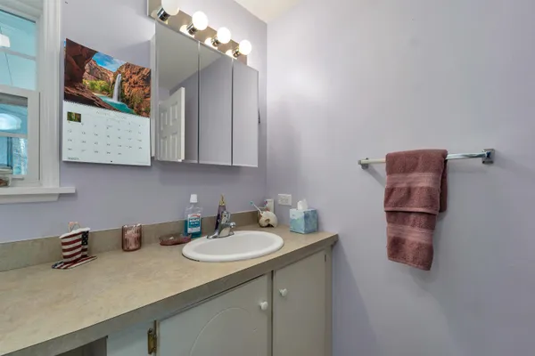$260,000 | 6 Centerwood Drive, Concord, NH 03301