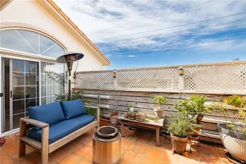 $1,250,000 | 2517 Ruhland Avenue, Redondo Beach, CA 90278