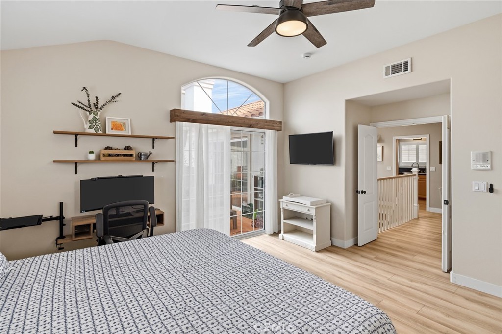 2517 Ruhland Avenue, Unit B Redondo Beach, CA 90278 - Photo 23 of 33