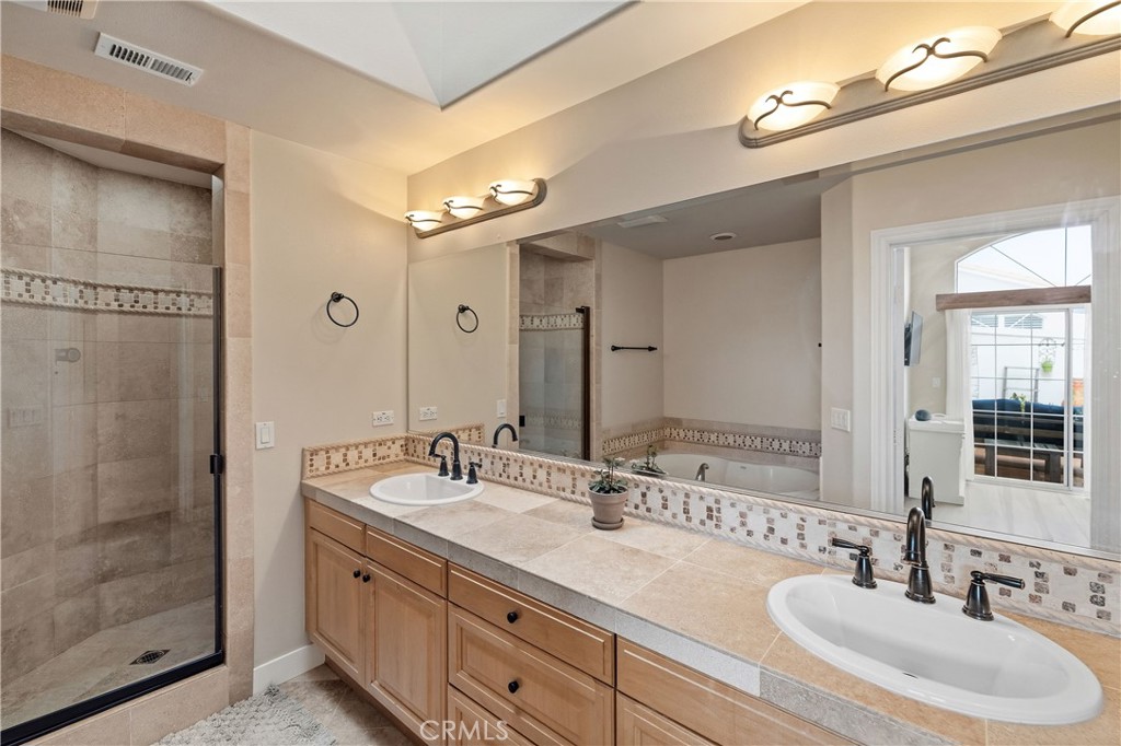 2517 Ruhland Avenue, Unit B Redondo Beach, CA 90278 - Photo 24 of 33