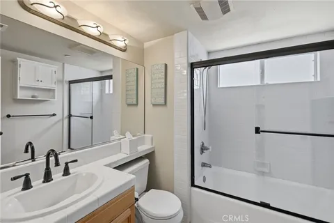 $1,250,000 | 2517 Ruhland Avenue, Unit B, Redondo Beach, CA 90278