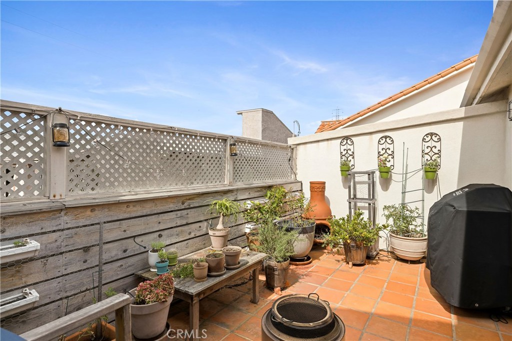 2517 Ruhland Avenue, Unit B Redondo Beach, CA 90278 - Photo 31 of 33