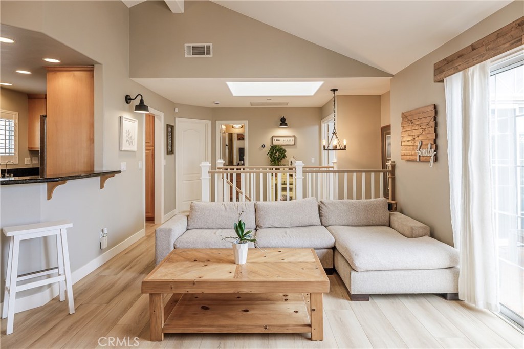 2517 Ruhland Avenue Redondo Beach, CA 90278 - Photo 7 of 23