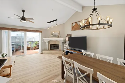 $1,250,000 | 2517 Ruhland Avenue, Unit B, Redondo Beach, CA 90278