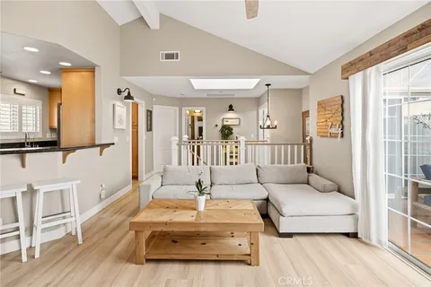 $1,250,000 | 2517 Ruhland Avenue, Unit B, Redondo Beach, CA 90278