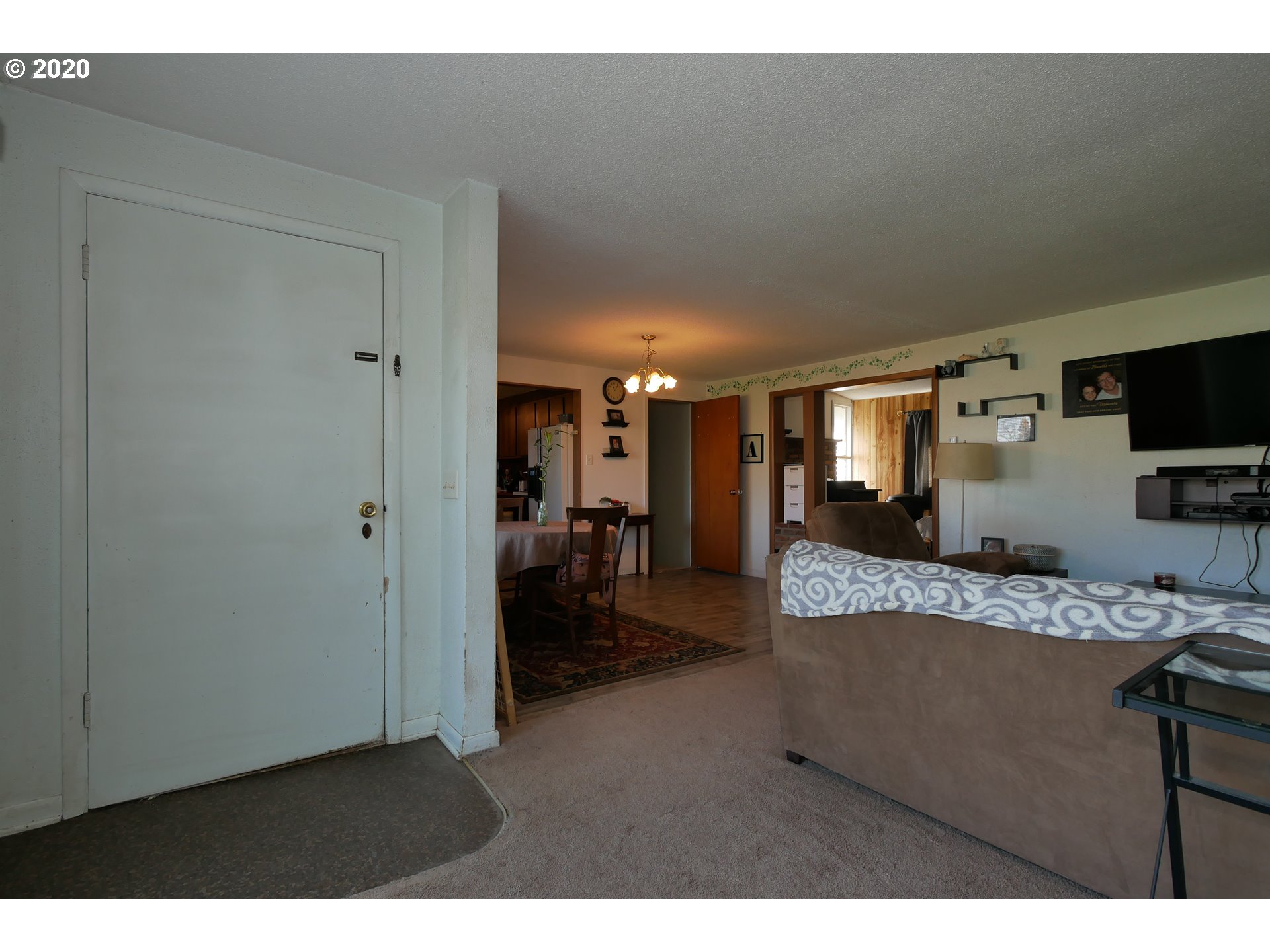 396 Schooling Road Harrisburg, OR 97446 - Photo 5 of 14 Gallery Image 5
