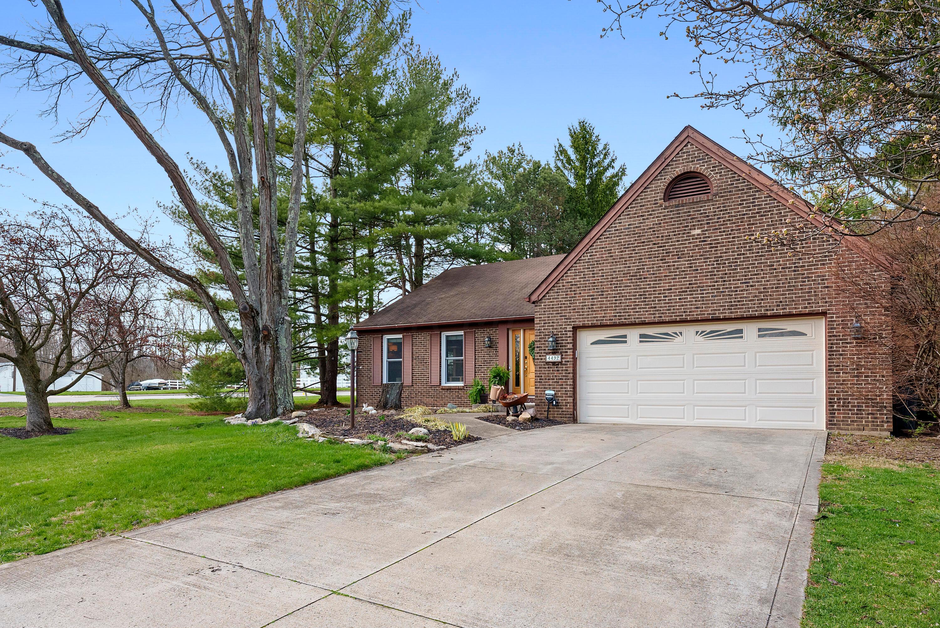4492 Shire Mill Road Hilliard, OH 43026 - Photo 2 of 39 DSC01136