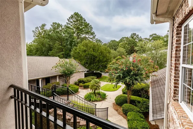 $360,000 | 411 Southbridge Boulevard, Unit 404, Savannah, GA 31405