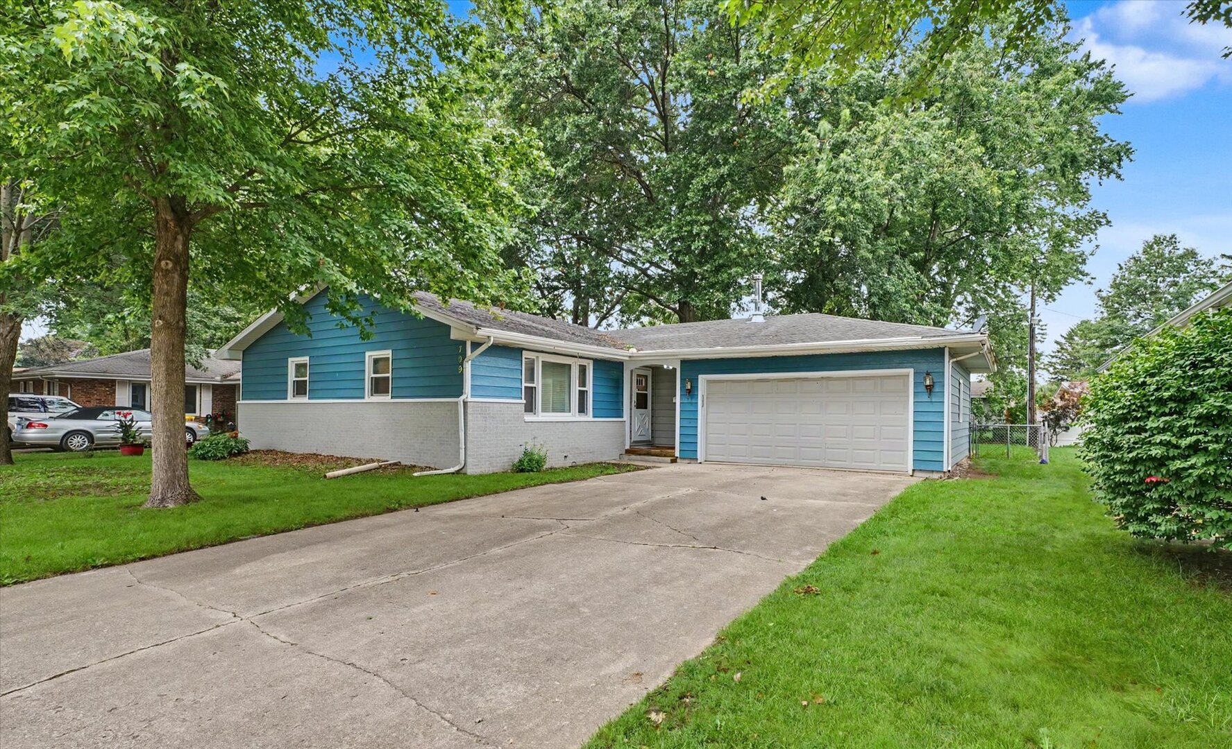 709 Mikel Drive Rantoul, IL 61866 - Photo 2 of 34 Gallery Image 2