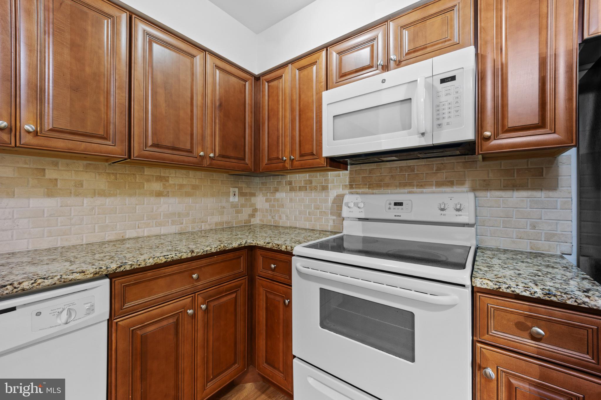 1607 Raintree Lane, Unit 1607 Malvern, PA 19355 - Photo 11 of 35