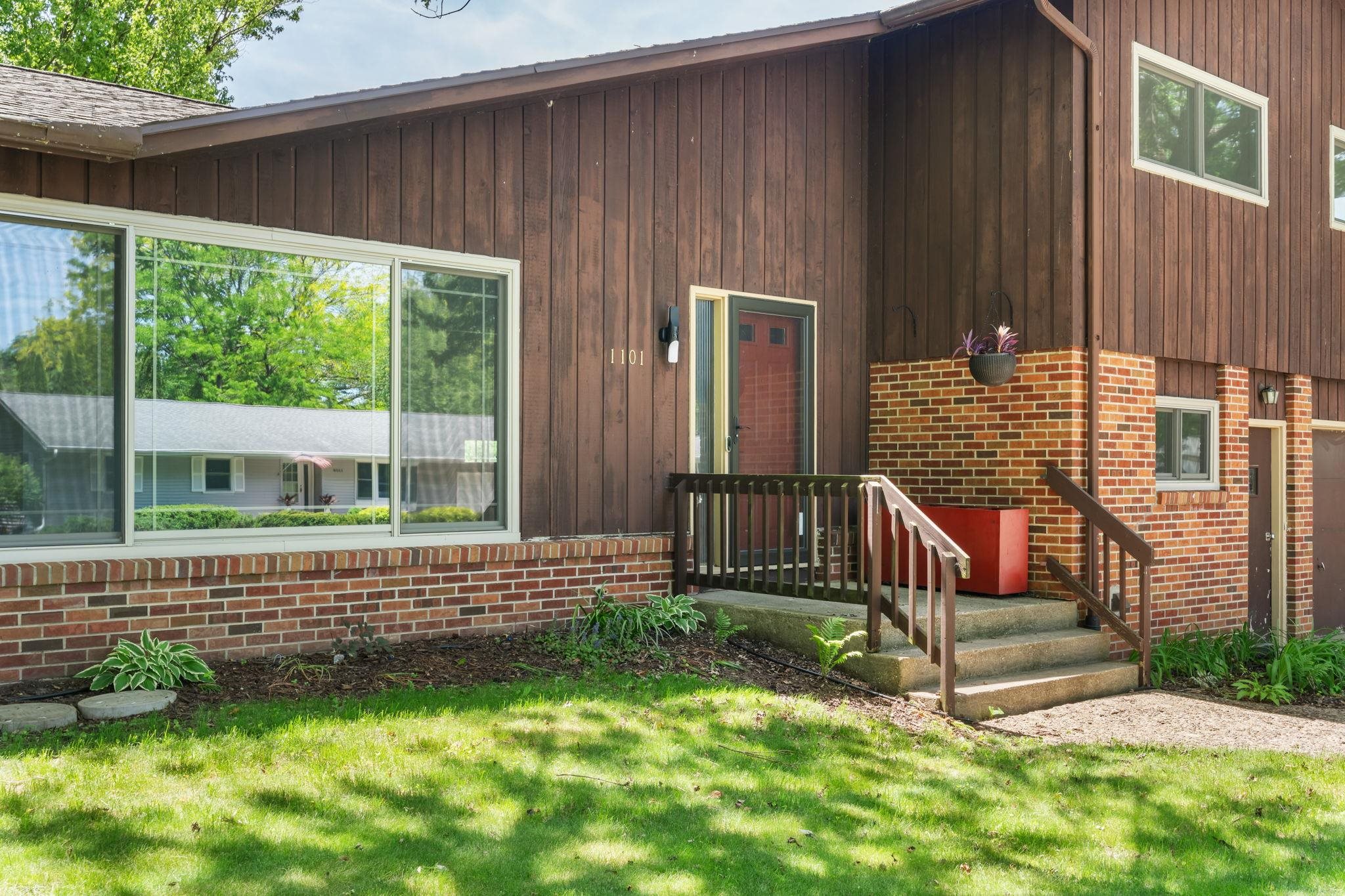 1101 Hillview Road Black Earth, WI 53515 - Photo 3 of 41
